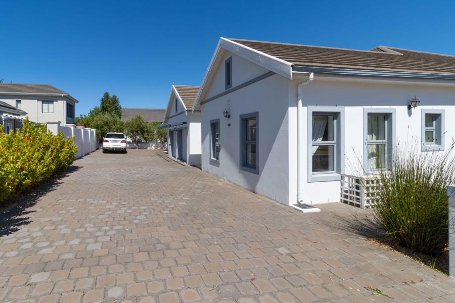 5 Bedroom Property for Sale in Val De Vie Estate Western Cape